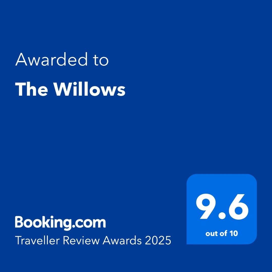 The Willows Selsey Extérieur photo